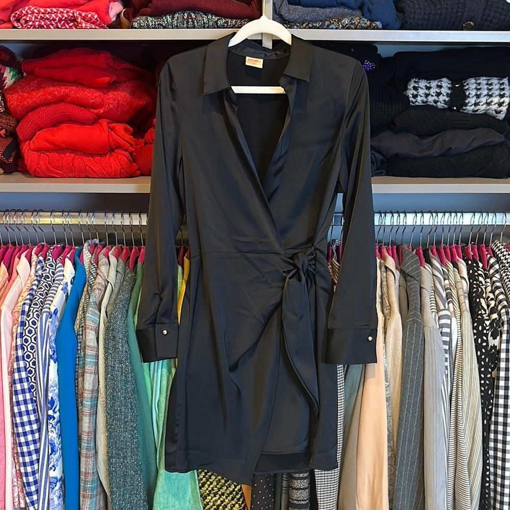 Intempo black satin elastic waistband long sleeve v neck wrap dress size XS